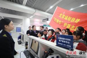 今天是第6个中国人民警察节 红领巾与警同行