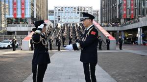 警号047316欢迎归队 薪火相传续荣光