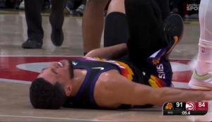 太阳一场伤了俩 布克伤退影响显著