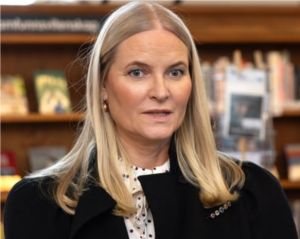 挪威王储妃曾在爱泼斯坦住所停留4天 王室丑闻再起波澜