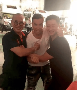 李连杰邀请吴京一起拍短剧 称王宝强的成功是百万分之一