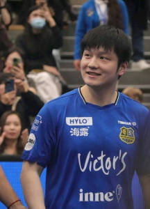 韩莹老公：马龙退役樊振东不回来男乒形势严峻 全靠王楚钦带兄弟们硬扛 新老交替关键时刻