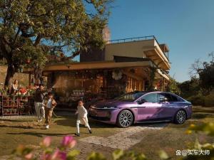 鸿蒙智行技术焕新发布会 万象更新驭见未来