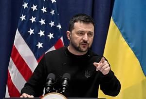 特朗普称泽连斯基是与俄罗斯达成协议的障碍，“他没有筹码，现在筹码更少了”，并坚称普京愿意合作 谈判陷入僵局