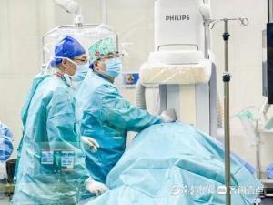 脊髓电刺激手术助脑出血老人重唤意识 点燃康复希望