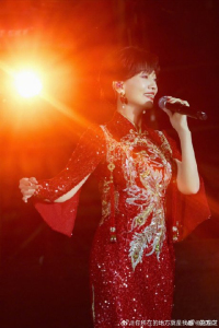 赵雅芝现身活动被夸行走的东方美学 荧幕角色诠释传统美