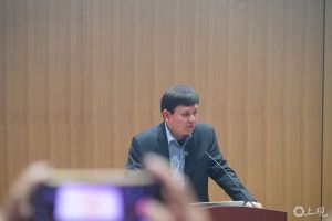 张文宏：退休后别马上停下来，换个赛道继续前行
