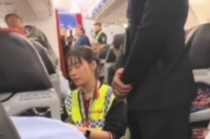 亚航2乘客争执致航班延误1.5小时 航司回应