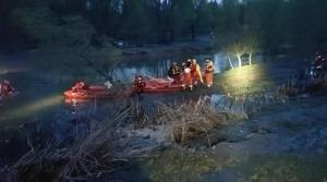 当地回应水库涨近2米21人烧烤被困 消防紧急救援