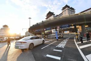 北京西站螺旋盘道及二层落客平台恢复通行，北二层进站口焕新亮相 提升旅客出行体验