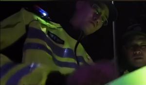 男子照看路边晾晒的玉米不幸被撞身亡 肇事逃逸案告破