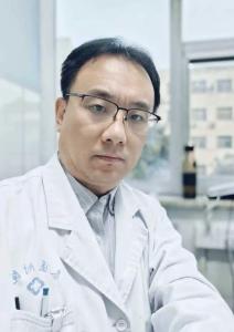 “几天前刚给我妈妈做完手术”，医生李明突然离世，年仅48岁 医者仁心令人缅怀
