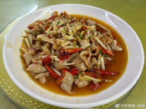 顾客吐槽误入“真苍蝇馆子” 环境破旧服务直白