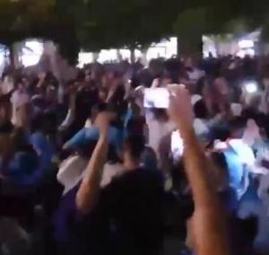 以色列街头大批球迷庆祝埃及被淘汰 复杂情绪引热议