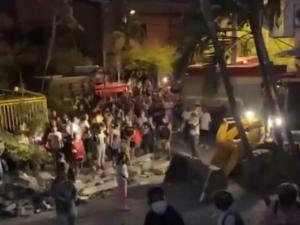 哥伦比亚卡利市政府宣布实施宵禁 震后救援持续进行