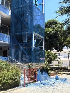 哥伦比亚地震旅客被要求下飞机等候 机场受损航班延误