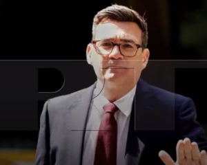 英国首相拟让男犯进女子监狱服刑 缓解当前监狱系统过度拥挤问题