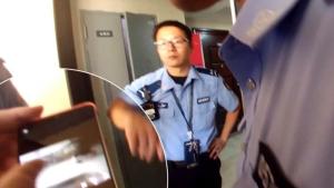 小狗叼鞋放摄像头前助破案 萌宠成破案关键