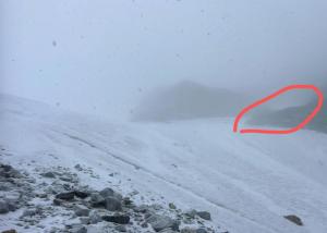 两大学生擅闯哈巴雪山救援细节曝光 25小时生死营救