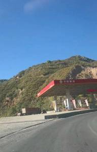车主导航中石油误入中国加油 相似外观引发混淆