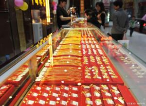香港两天发生两起珠宝抢劫案 金店安防引关注