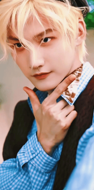 周柯宇作念了我最想对陈妍希作念的事 18场吻戏的情愫舆图