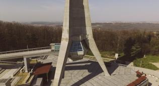 “你讨厌北约吗？”塞尔维亚老兵的回答让我难忘