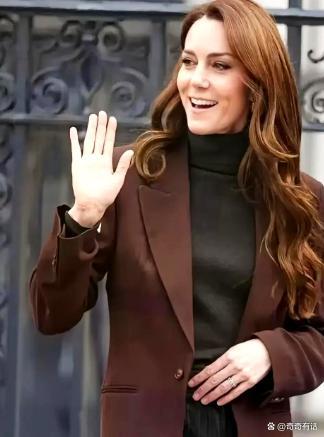凯特王妃瘦成纸片人 康复后首次公开露面