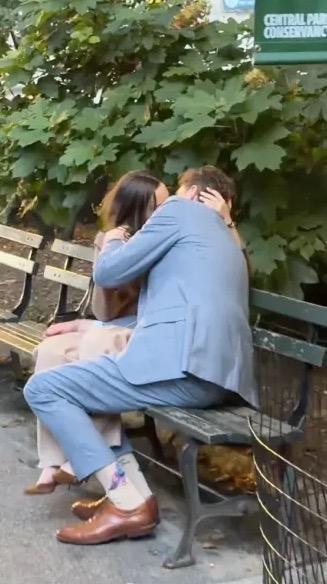 纽约中央公园“出轨门”男女身份曝光