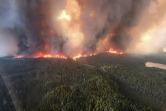 野火逼近加拿大溫哥華 居民準備撤離