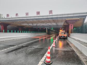 北京各條高速目前通行正常，首發(fā)養(yǎng)護已加強雨中巡視 防汛備勤全面展開