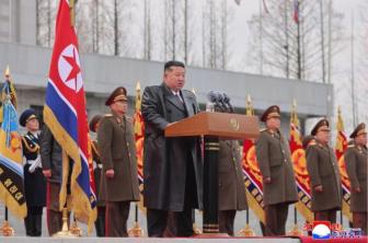 赴俄朝鮮工兵回國(guó) 金正恩稱贊 授予自由獨(dú)立勛章