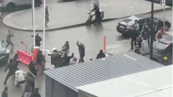 莫斯科街头突发大规模斗殴 80余人被调查