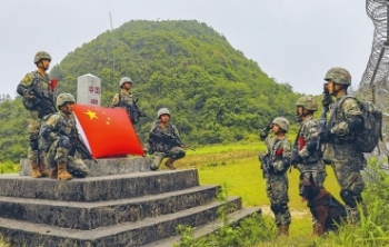 陆军某边防连官兵执勤掠影