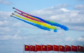 先睹为快！又可以看大大大大大飞机了