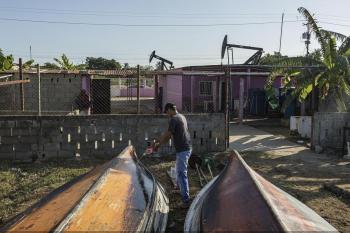 “闪击”委内瑞拉！美计划接管全球第一储油国，全球能源格局洗牌？ 美国瞄准重质原油