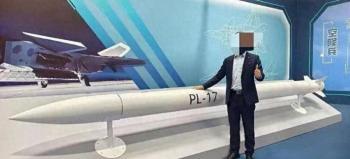 PL-17导弹无预兆曝光 歼-16专属大杀器