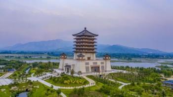 山东男子开飞机带父亲回家过年 低空经济助力返乡路