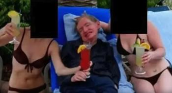 霍金家人称合影比基尼女子系护理人员 照片曾被辟谣伪造