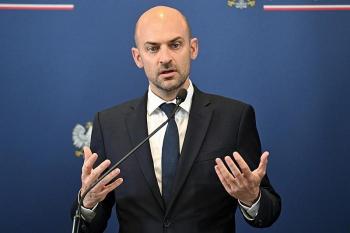 法国外长反对美国干涉欧洲事务 坚决维护选举自主权