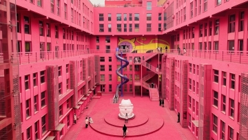 'Pink house' in Beijing a new photogenic spot for social media