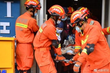 长沙居民自建房倒塌事故救出第六名被困者