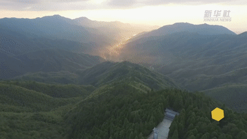 我与总书记“同框”丨神山村里话幸福