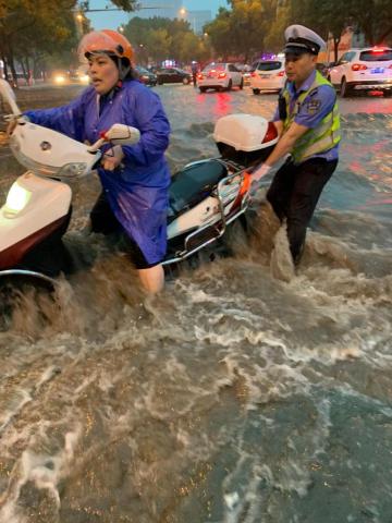 新华全媒+丨台风“暹芭”带来强降雨湖南全力防范
