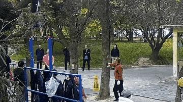 老人在单杠上做大回环 突发心梗不幸离世