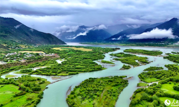 靓丽美景 尽显西藏生态底色