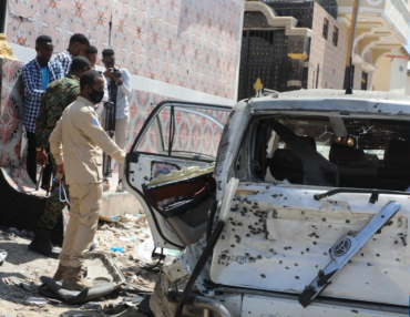 索马里政府发言人在自杀式袭击中受伤