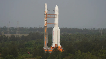 嫦娥六号完成垂直转运！计划5月初择机实施发射