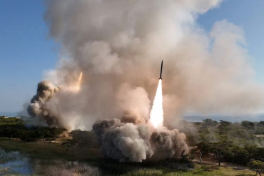 朝鮮進行遠程炮及導彈系統聯合打擊訓練
