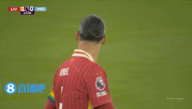 英超：利物浦2-0送曼城4连败！夺7连胜 9分优势领跑 萨拉赫传射 红军强势压制蓝月